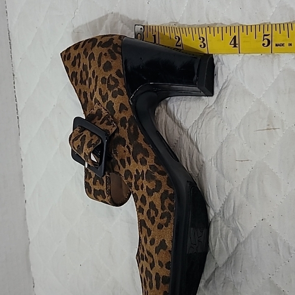 Jaclyn Smith Women's Leopard Print Heels Size 7 - Picture 8 of 8